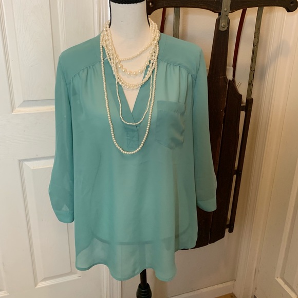 Maurices Tops - Women’s large sage green Maurices tunic sheer top